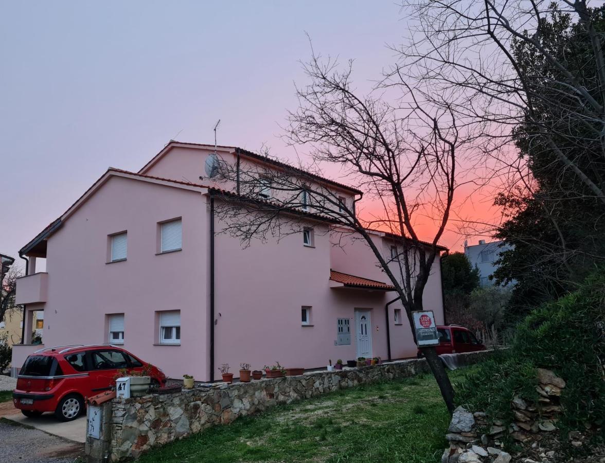 Apartment Tomas Near The Beach Pula Bagian luar foto