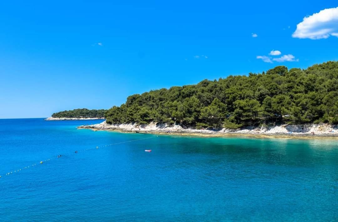 Apartment Tomas Near The Beach Pula Bagian luar foto
